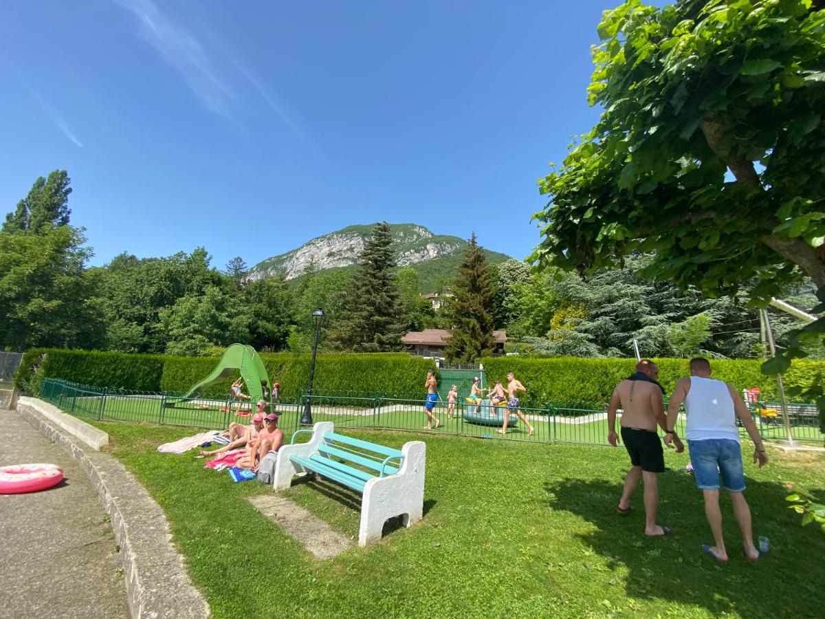 Вилла Castle View Menthon Экстерьер фото