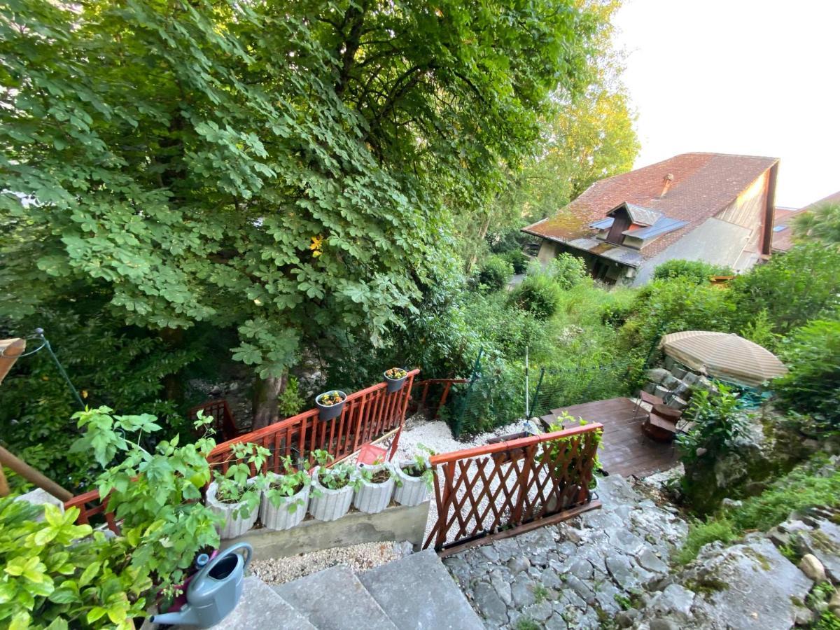 Вилла Castle View Menthon Экстерьер фото